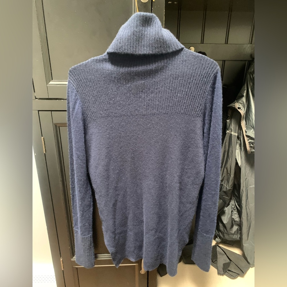 Veronica Beard 100% Cashmere Navy Cowl turtleneck sweater size M - Picture 2 of 9